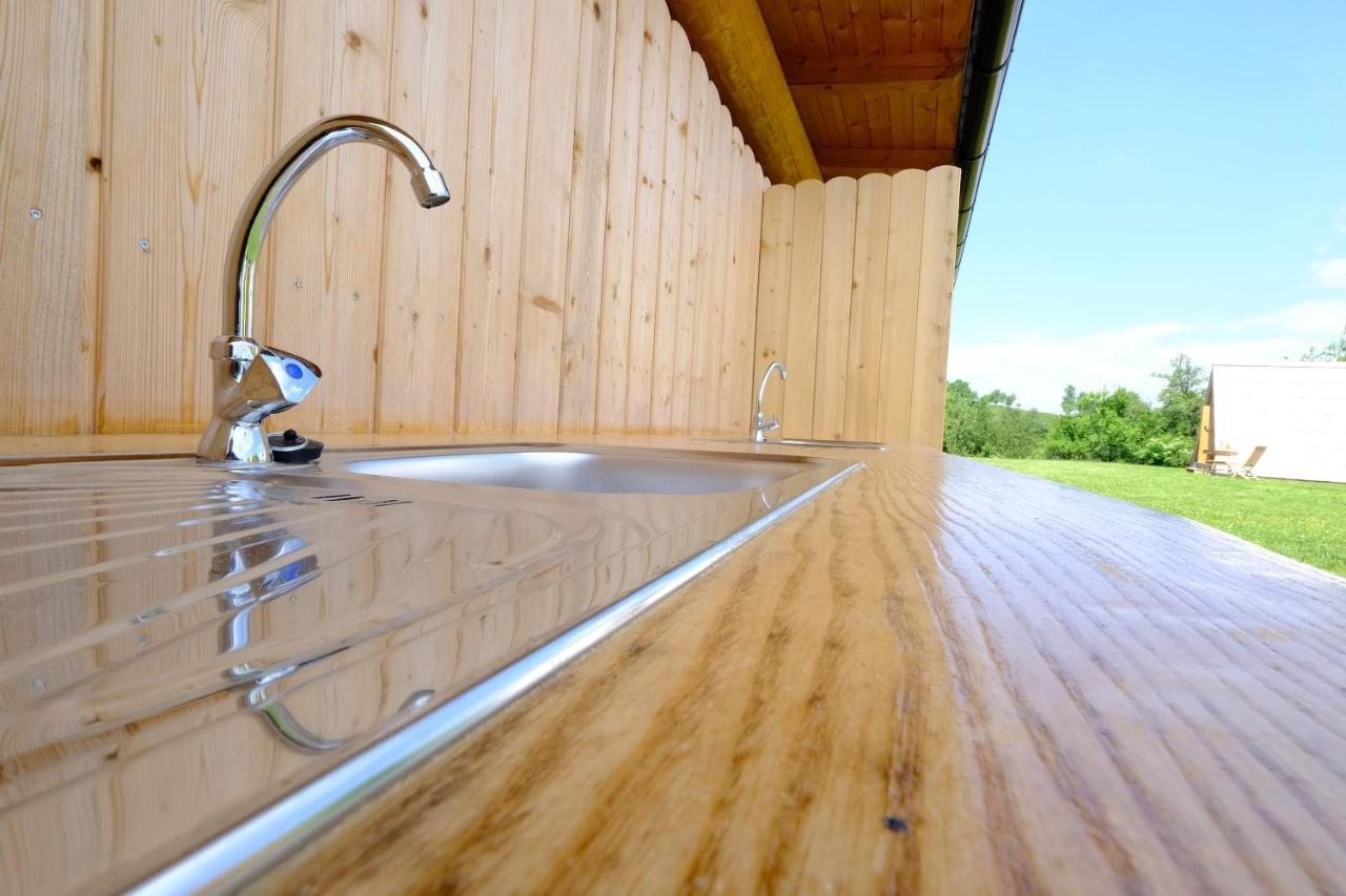 Glamping Brodej Hotel Vitanje Exterior foto